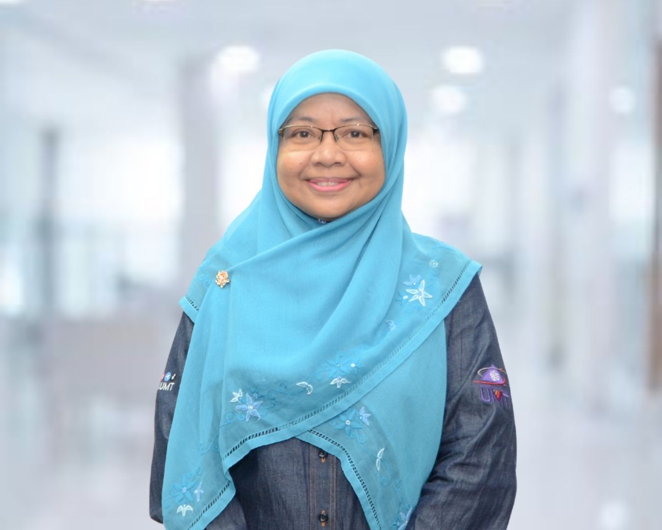 Assoc. Prof. Chm. Dr. Hanis
