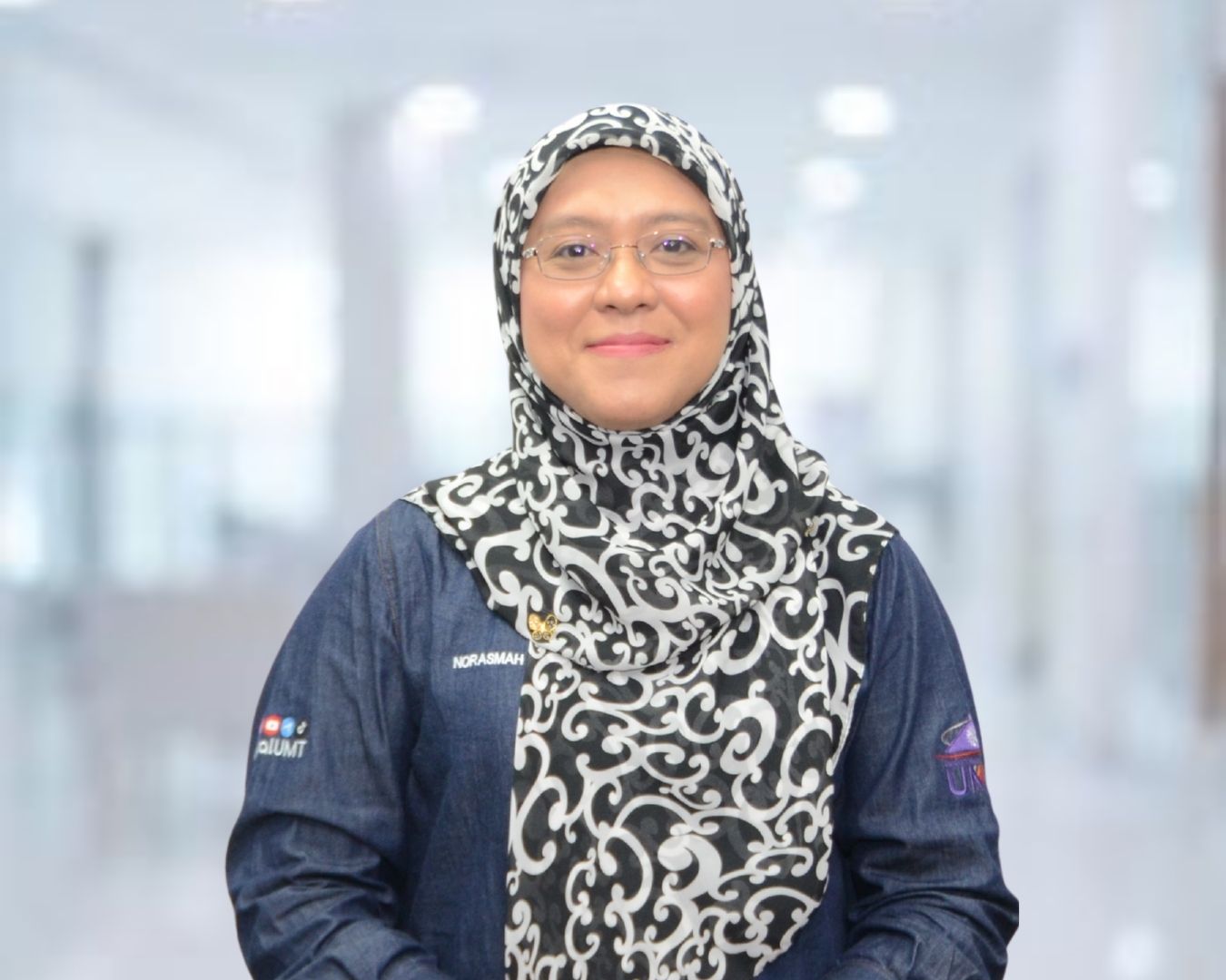 Assoc. Prof. Chm. Dr. Hanis