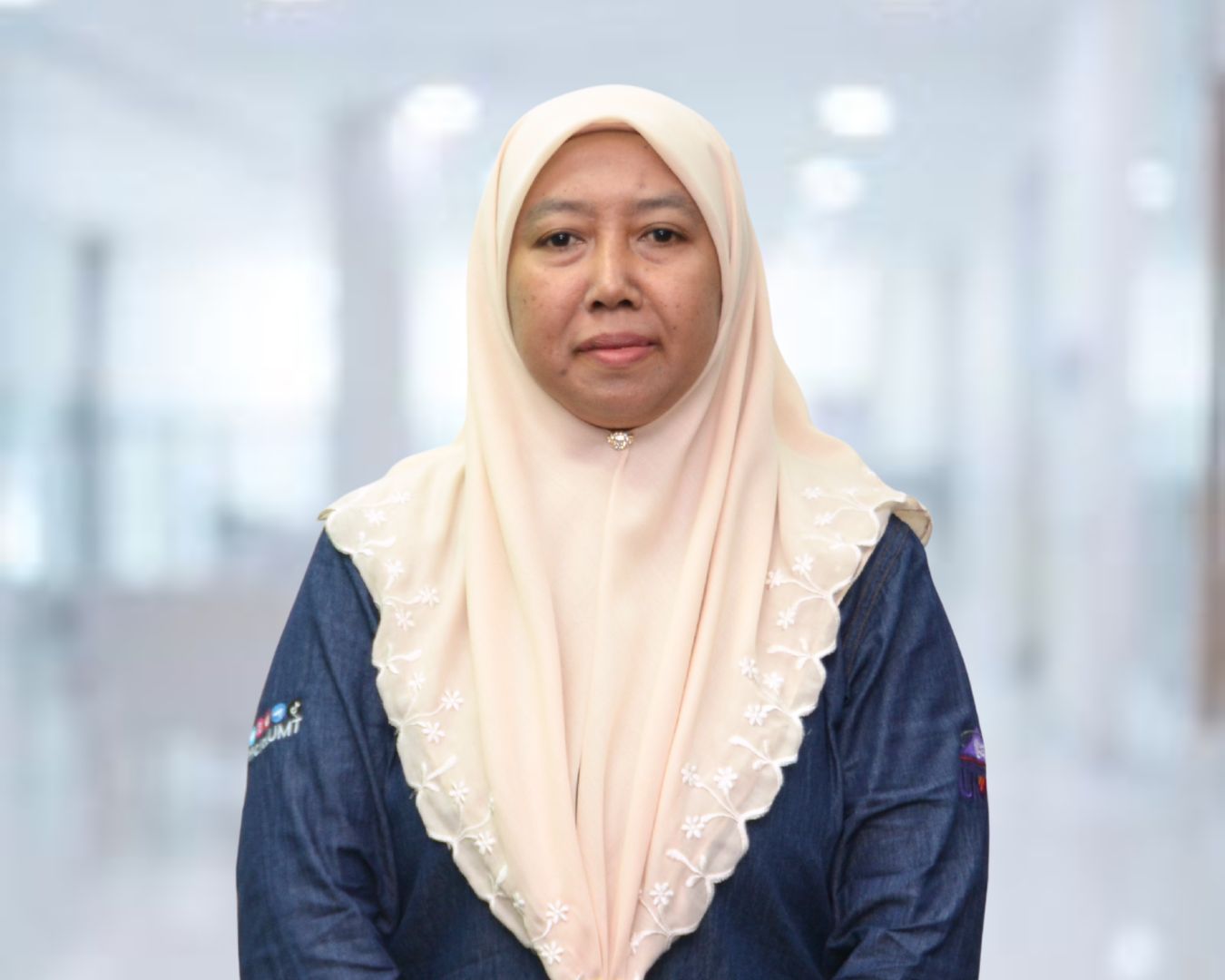 Assoc. Prof. Chm. Dr. Hanis