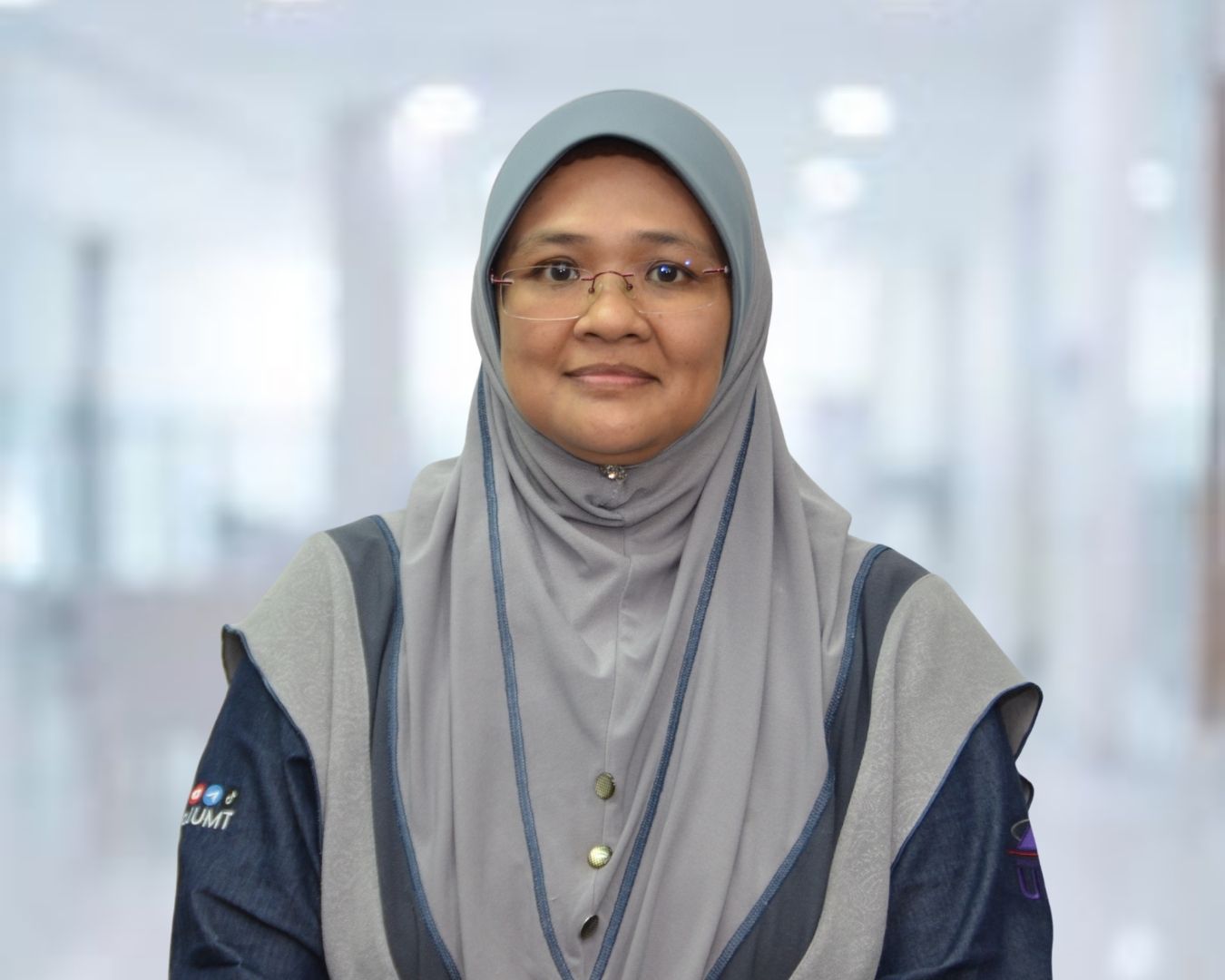 Associate Professor Ts. Dr. Fazilah Binti Ariffin